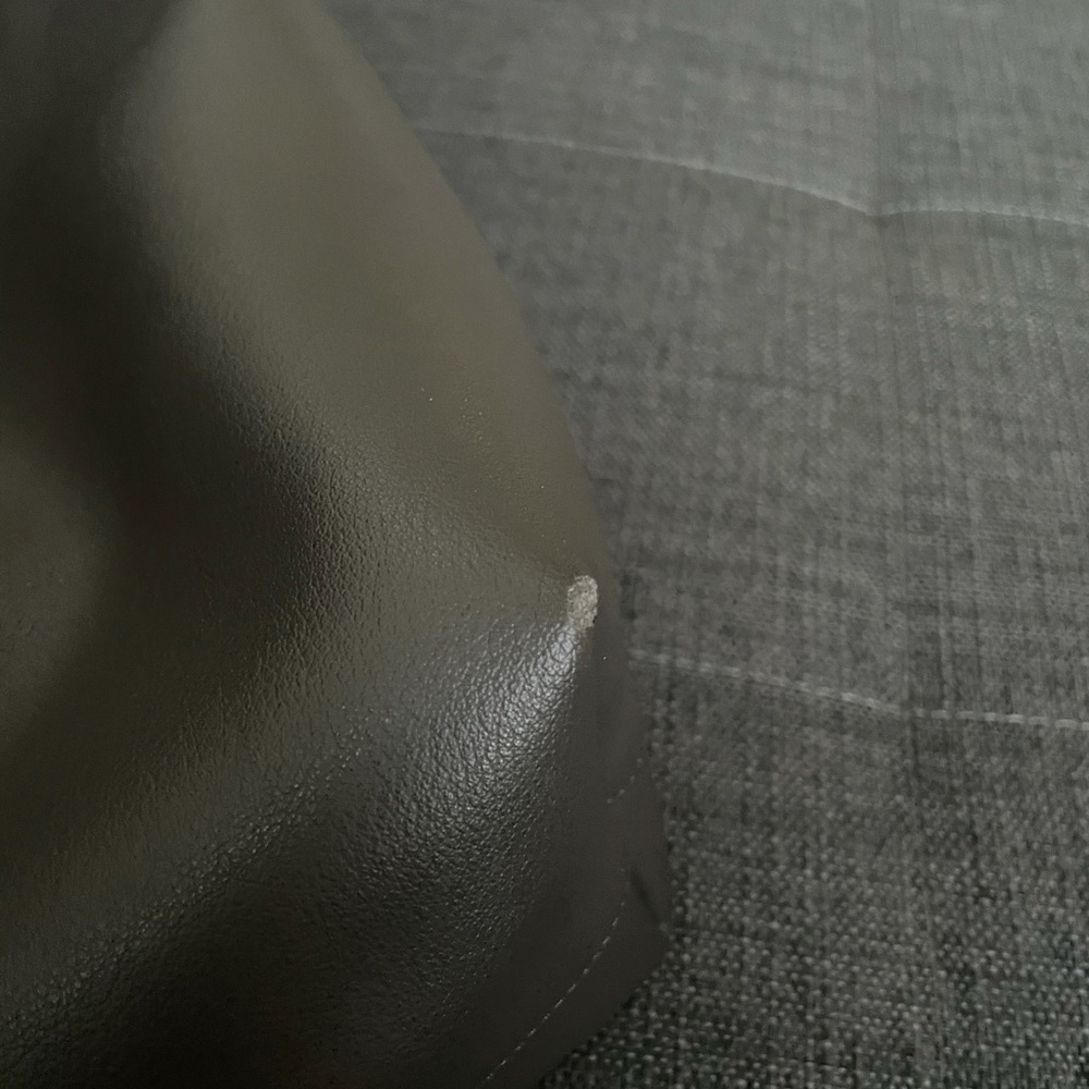YSL Yves Saint Laurent grey tote with pouch - Picture 4 of 16
